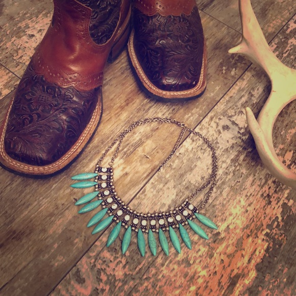 Jewelry - Statement Piece:Turquoise and Rhinestone Neckace